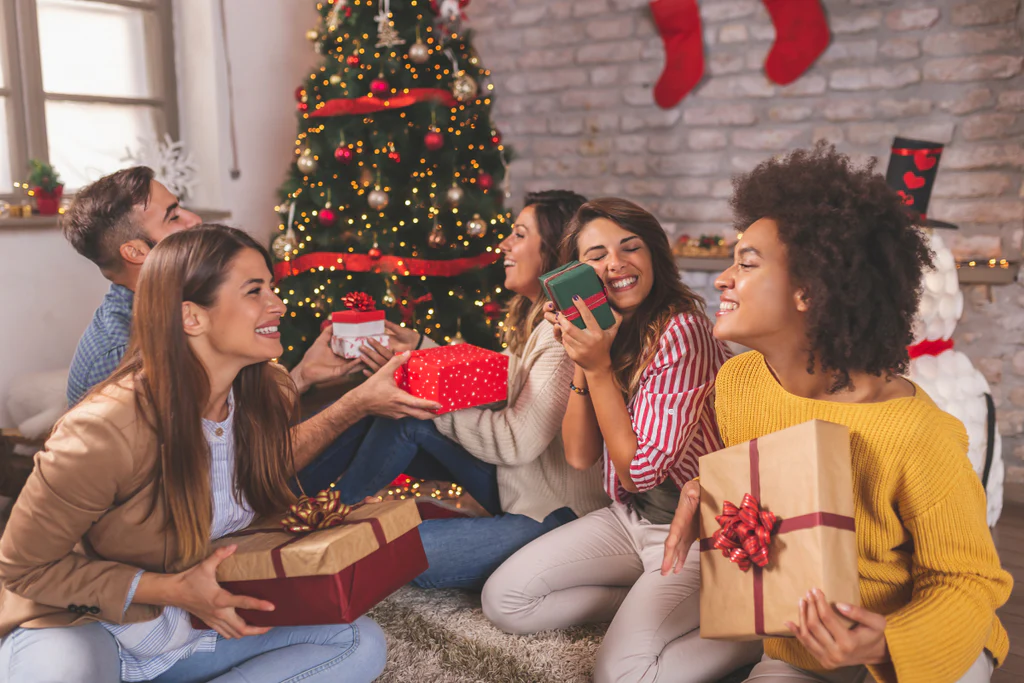 Why Best Gifts for Women Enhance Celebrations